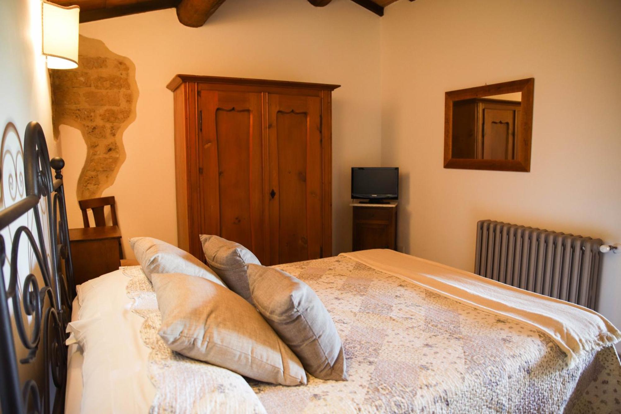 בית הארחה Catabbio 	Country House Poggio Aione מראה חיצוני תמונה