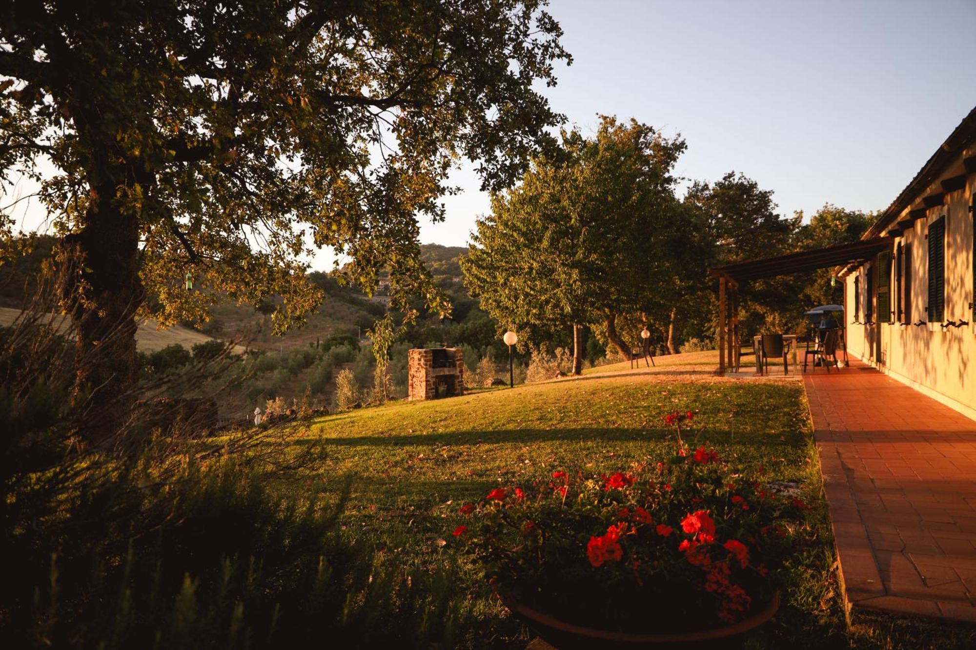 בית הארחה Catabbio 	Country House Poggio Aione מראה חיצוני תמונה